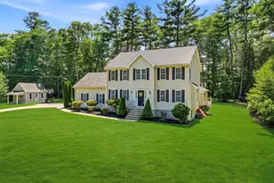 88 Northbridge St, Mendon, MA 01756 - Photo 3