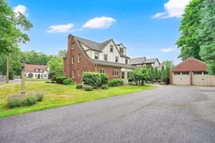70 Dover Rd, Longmeadow, MA 01106 - Photo 3