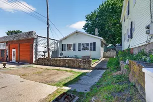 157 Maplewood Ave, Gloucester, MA 01930 - Photo 3