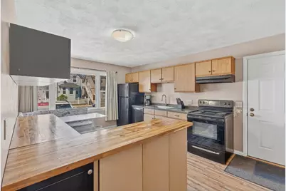 157 Maplewood Ave, Gloucester, MA 01930 - Photo 3