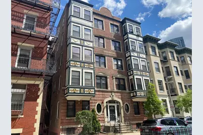 75 Burbank #401, Boston, MA 02115 - Photo 17