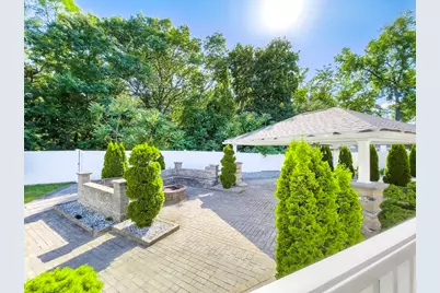 210 Naismith St, Springfield, MA 01104 - Photo 11
