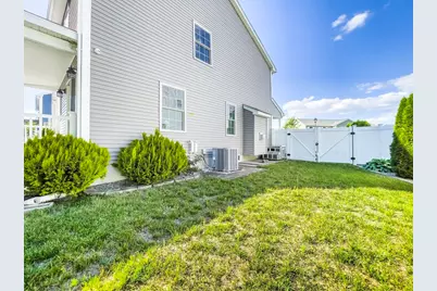 210 Naismith St, Springfield, MA 01104 - Photo 37
