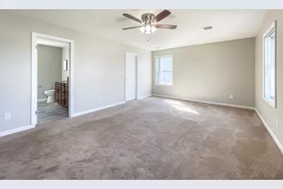 210 Naismith St, Springfield, MA 01104 - Photo 25