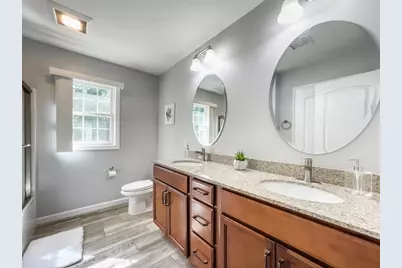 210 Naismith St, Springfield, MA 01104 - Photo 23