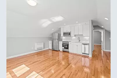 27 W Water Street #3, Wakefield, MA 01880 - Photo 3