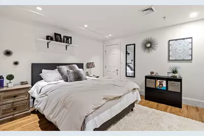 209 D Street #2, Boston, MA 02127 - Photo 17