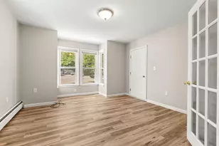 21 Carleton Ave, Haverhill, MA 01835 - Photo 5