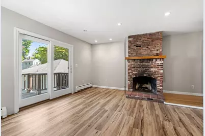 21 Carleton Ave, Haverhill, MA 01835 - Photo 11