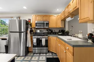 21 Carleton Ave, Haverhill, MA 01835 - Photo 19