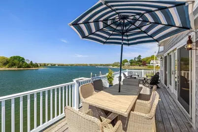 8 Bonneau Court, Dartmouth, MA 02748 - Photo 5