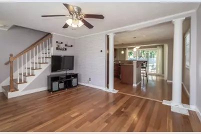 32 Hamilton Rd #32, Wakefield, MA 01880 - Photo 3