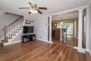 32 Hamilton Rd, Wakefield, MA 01880 - Photo 3