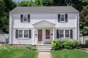 32 Hamilton Rd, Wakefield, MA 01880 - Photo 1