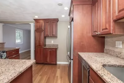 32 Hamilton Rd #32, Wakefield, MA 01880 - Photo 11