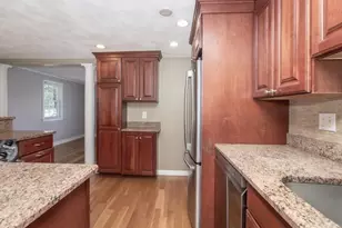 32 Hamilton Rd, Wakefield, MA 01880 - Photo 11