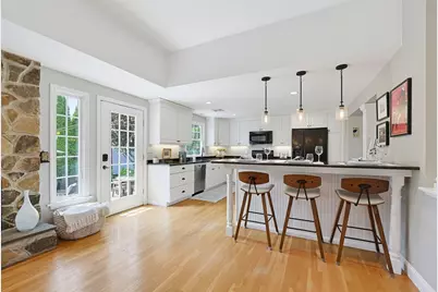 16 Mansion Rd, Wakefield, MA 01880 - Photo 21