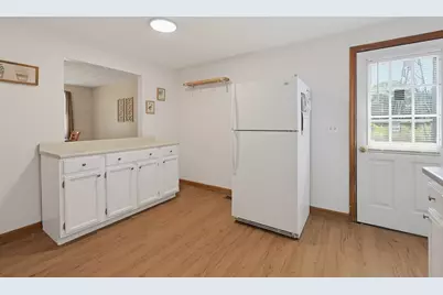 320 North St, Tewksbury, MA 01876 - Photo 9