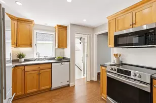 22 Abbott Rd, Waltham, MA 02452 - Photo 7