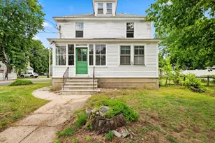 104 Great Rd, Maynard, MA 01754 - Photo 3