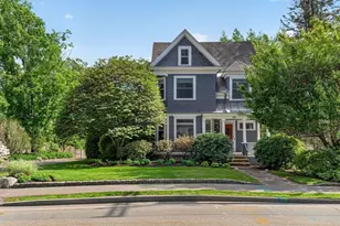 33 Linden St, Wellesley, MA 02482 - Photo 25