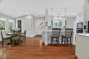33 Linden St, Wellesley, MA 02482 - Photo 9