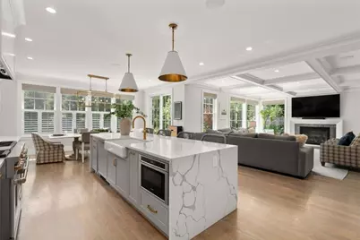 45 Longmeadow Rd, Wellesley, MA 02482 - Photo 5