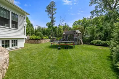 45 Longmeadow Rd, Wellesley, MA 02482 - Photo 35