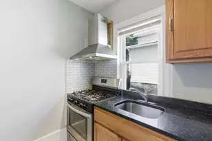 79 Warwick St, Lowell, MA 01851 - Photo 13