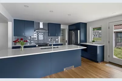 40 Pine St, Hudson, MA 01749 - Photo 5