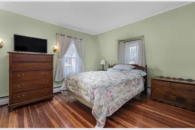 956 Maple St, Fall River, MA 02720 - Photo 25