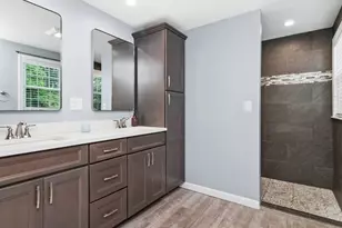 45 Metacomet Ave, Taunton, MA 02718 - Photo 17