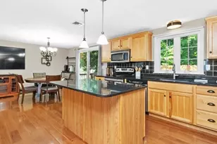 45 Metacomet Ave, Taunton, MA 02718 - Photo 7
