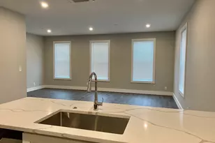 24 Norwood St, Boston, MA 02122 - Photo 5