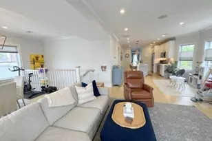 22 Roseclair St, Boston, MA 02125 - Photo 5