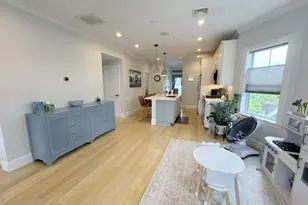 22 Roseclair St, Boston, MA 02125 - Photo 7