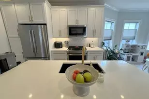 22 Roseclair St, Boston, MA 02125 - Photo 11