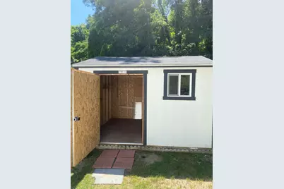 18 Parkwood Dr, West Springfield, MA 01089 - Photo 17