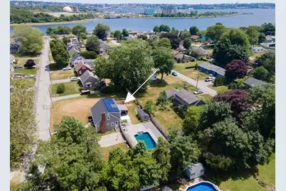 100 Sycamore St, Swansea, MA 02777 - Photo 9