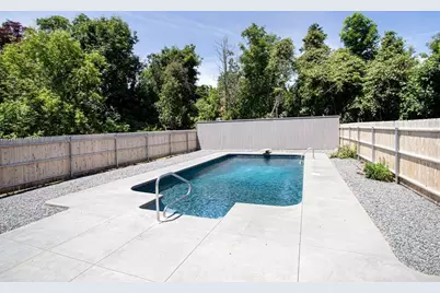 100 Sycamore St, Swansea, MA 02777 - Photo 17