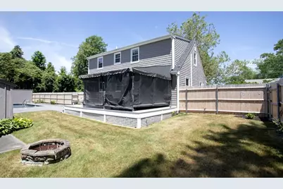 100 Sycamore St, Swansea, MA 02777 - Photo 11