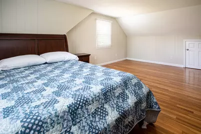 100 Sycamore St, Swansea, MA 02777 - Photo 33