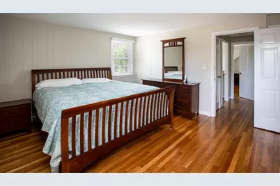 100 Sycamore St, Swansea, MA 02777 - Photo 37