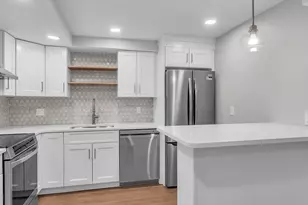 6 Alaric Terrace, Boston, MA 02132 - Photo 3