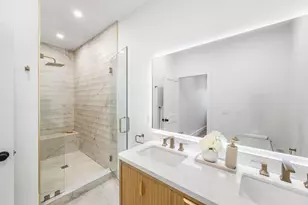 14 Harbor View St, Boston, MA 02125 - Photo 13