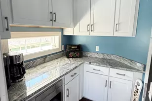 121 Maple St, East Brookfield, MA 01515 - Photo 13