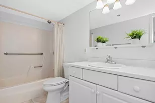 1731 Beacon, Brookline, MA 02445 - Photo 9