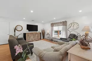 40 Salisbury St, Fall River, MA 02724 - Photo 5