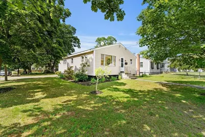 6 Bristol St, Lowell, MA 01852 - Photo 31