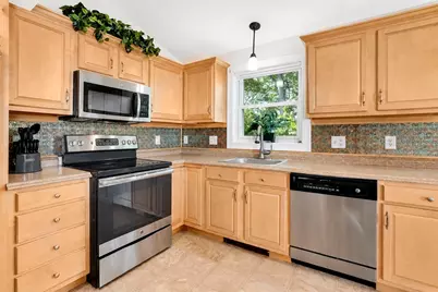 13 Orchard St, Palmer, MA 01069 - Photo 5